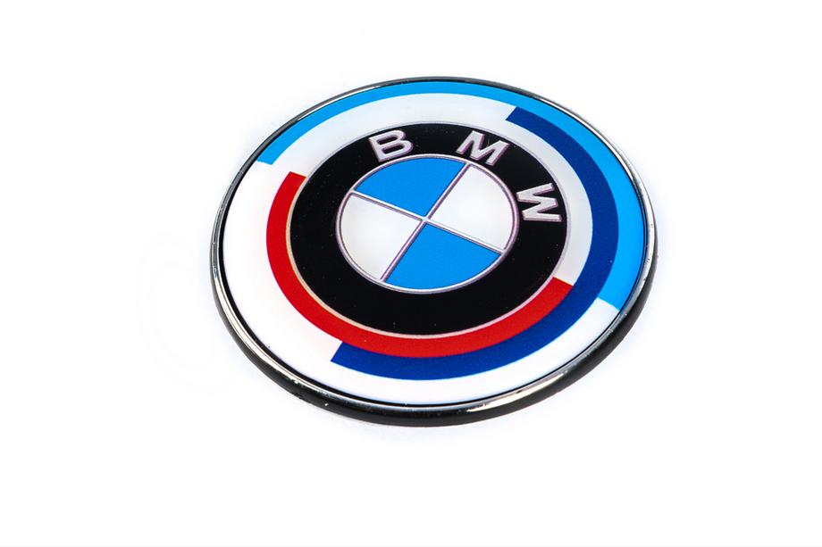 BMW 5 Series E39 1996-2003 Jubiläums Emblem 78mm (hinten) Image