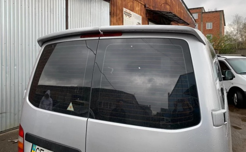 Spoiler am Volkswagen Transporter T6
