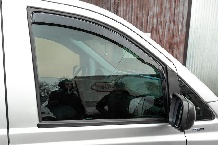 Mercedes Vito W639 2004-2014 Einschub-Windabweiser Niken Luxury (2 Stk) Foto 2