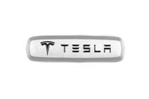 Tesla Aluminium Emblem für Fußmatten (1 Stk) Foto 1