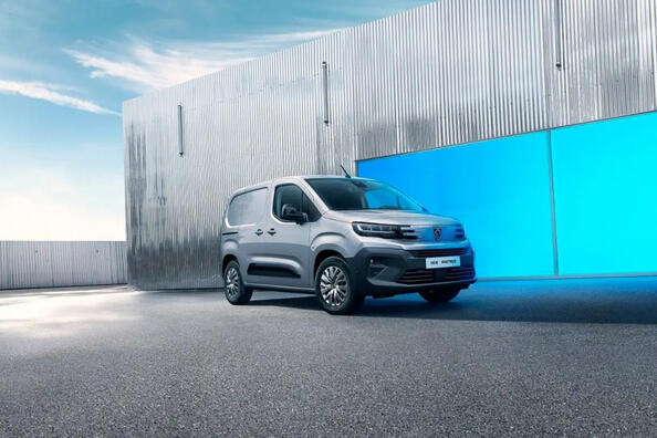 Testbericht zum aktualisierten Transporter Peugeot Partner 2024 Foto 1