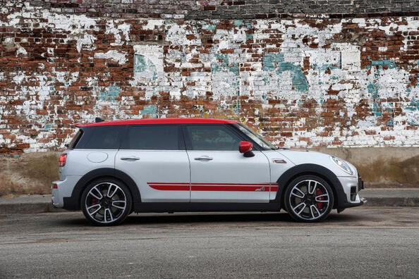 Testbericht zum Hochleistungskombi MINI John Cooper Works Clubman Foto 2