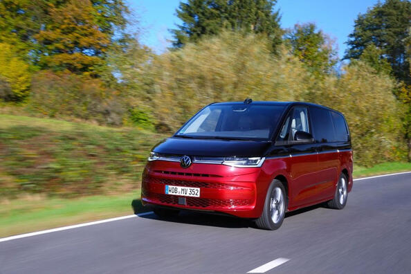 Volkswagen Multivan T7: Die Rückkehr der Legende in neuer Form Foto 3