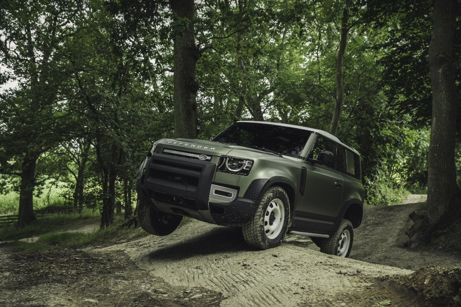 Land Rover Defender 90: ein Testbericht zum dreitürigen SUV