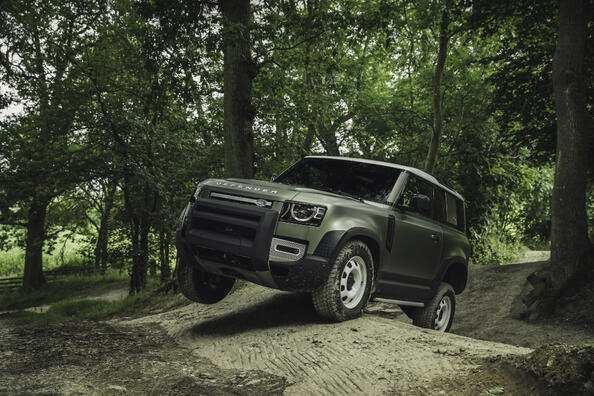Land Rover Defender 90: ein Testbericht zum dreitürigen SUV Foto 1