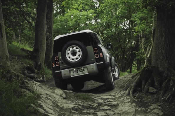 Land Rover Defender 90: ein Testbericht zum dreitürigen SUV Foto 3