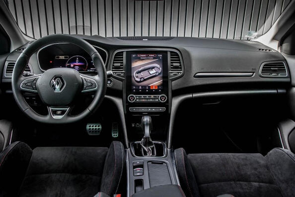 Renault Megane Estate: aktualisierter Kombi für ein aktives Leben Foto 5