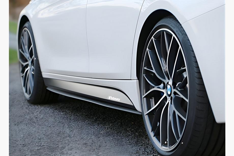 BMW 5 Series F10/F11 2010–2016 Schwellerverkleidungen DPT V-1 (für M-Sport/M5 Schweller, Schwarz Glanz) Foto 2
