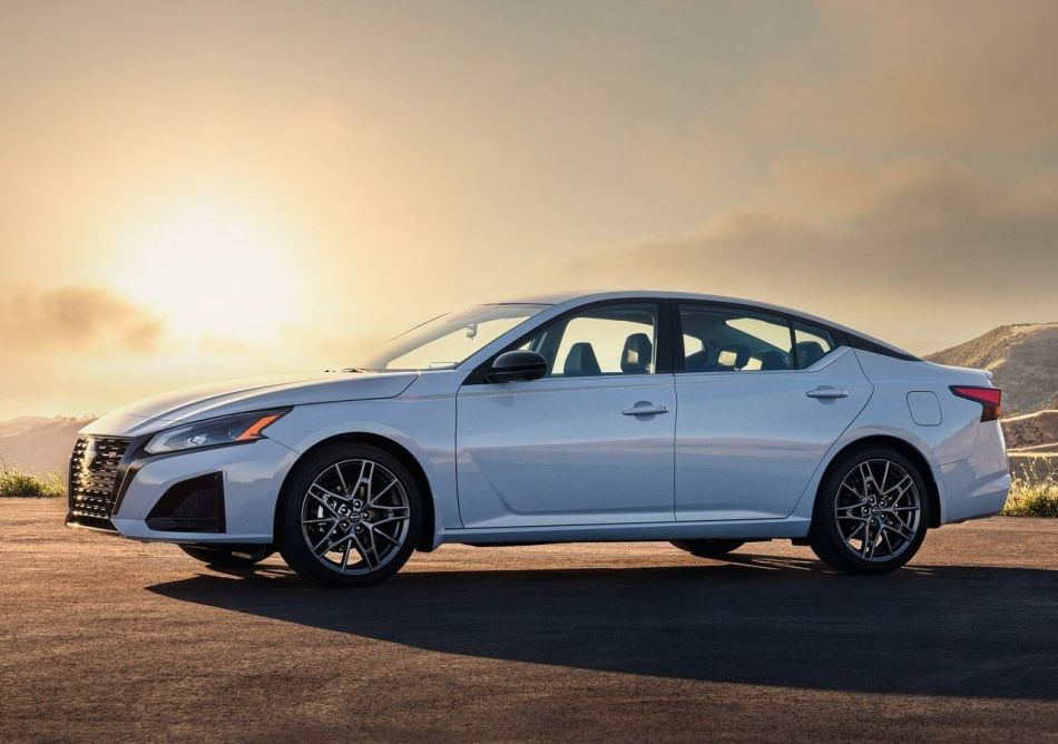 Nissan Altima: aktualisierte Limousine für komfortables Fahren