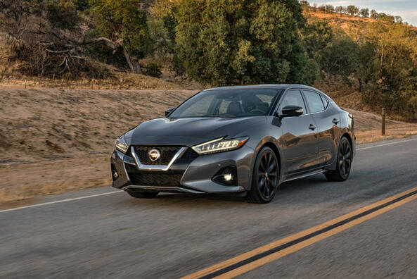 Ein Test der komfortablen und eleganten Limousine Nissan Maxima Foto 3