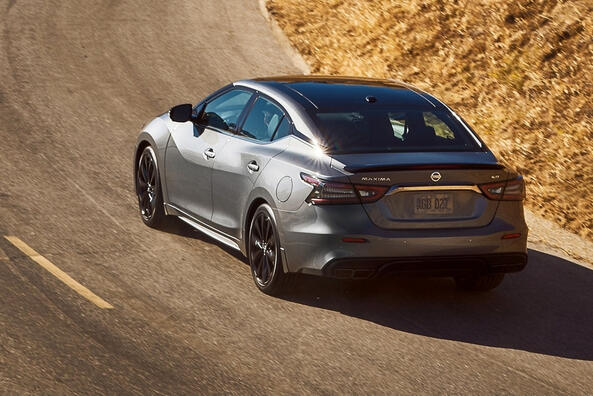 Ein Test der komfortablen und eleganten Limousine Nissan Maxima Foto 4