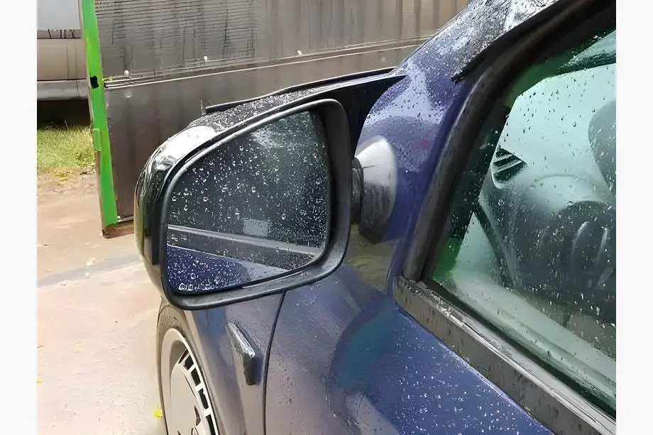 Dacia Duster 2008-2018 Spiegelabdeckungen BMW-Style (2 Stk) V-2 Foto 3