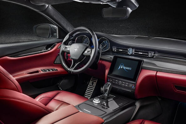 Rezension der neu gestalteten Version der Maserati Quattroporte VI-Generation Foto 6