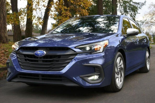 Subaru Legacy 2022: Überprüfung der aktualisierten Limousine der VII. Generation Foto 4