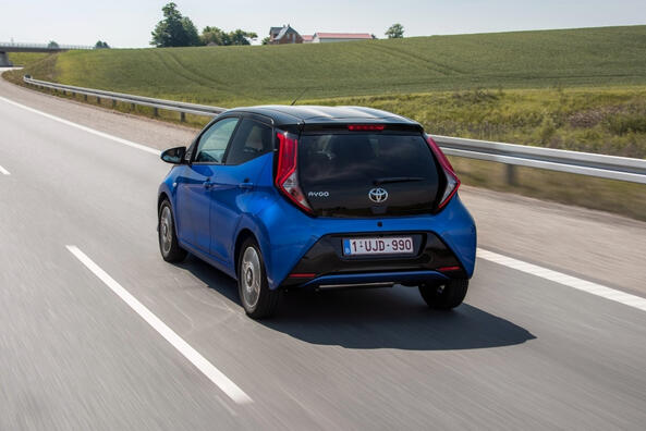 Rückblick auf die Neugestaltung des Toyota Aygo der zweiten Generation Foto 4