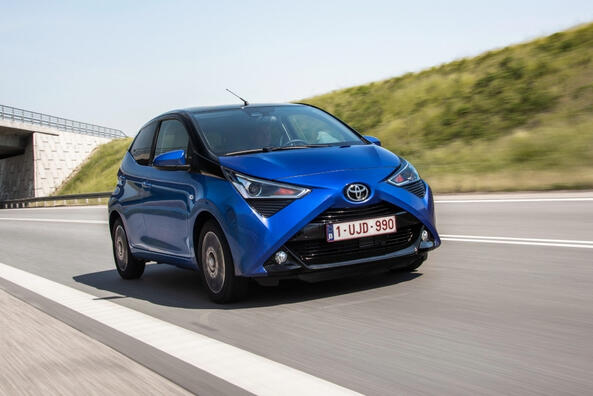 Rückblick auf die Neugestaltung des Toyota Aygo der zweiten Generation Foto 2
