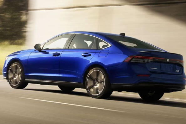 Testbericht zur Honda Accord-Limousine der elften Generation Foto 2