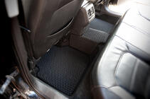 Volkswagen Passat B8 2015-2023 EVA Fußmatten (USA, schwarz) Foto 6