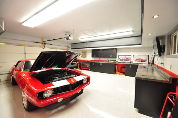 Wie organisiert man die Beleuchtung in der Garage richtig? Foto 1