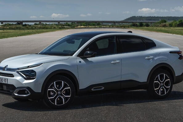 Testbericht zum elektrischen Fastback Citroen e-C4 X