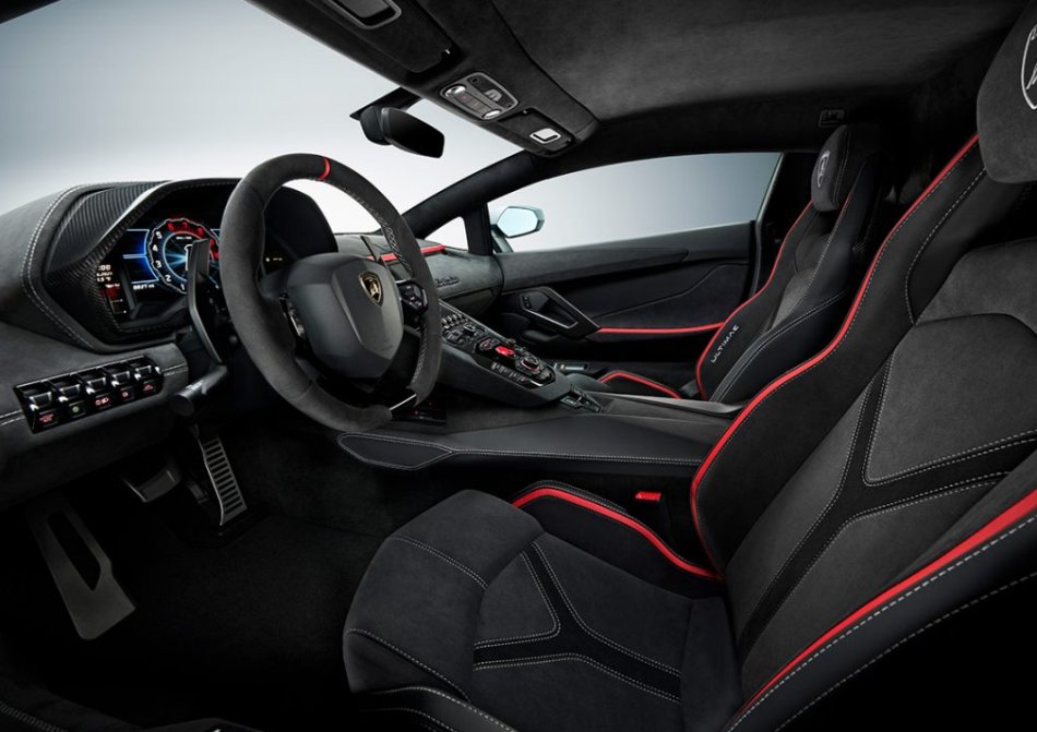 Alcantara im Autotuning: Einsatzmöglichkeiten