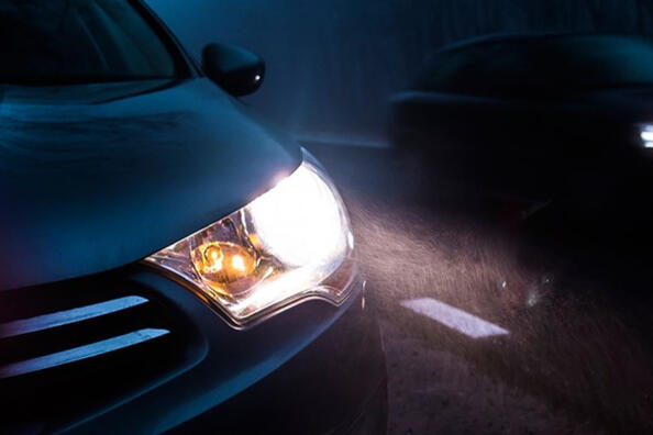 Wie kann man das Licht von Autoscheinwerfern verbessern?