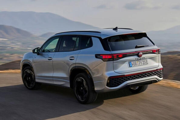 Testbericht zum Volkswagen Tayron 2024 der zweiten Generation Foto 3