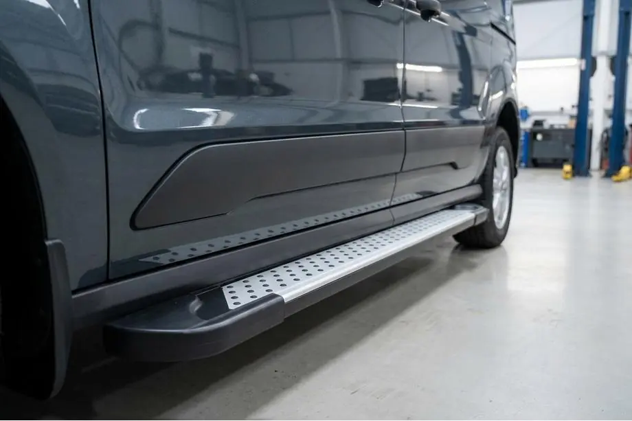 Ford Connect 2021- Trittbretter Allmond Grey (2 Stk., Aluminium) Foto 2