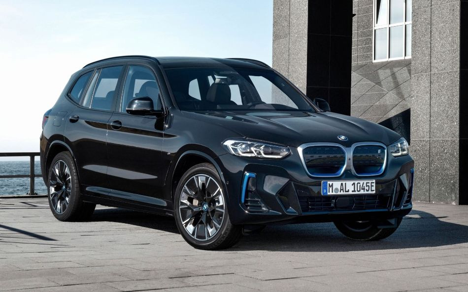 BMW iX3 2021: ausführlicher Test des aktualisierten Elektro-Crossovers
