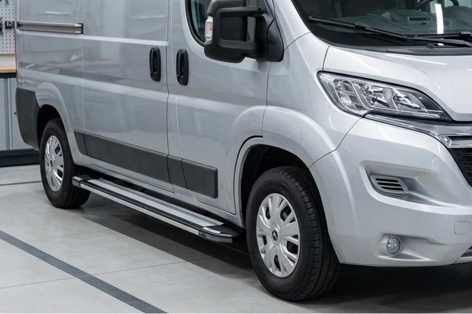 Opel Movano 2021- Trittbretter Rainbow (2 Stk., Aluminium) Image