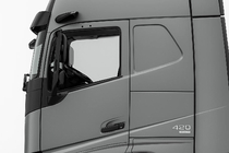 Volvo FH 2012– Windabweiser Niken Luxury 2021- (2 Stk) Foto 1