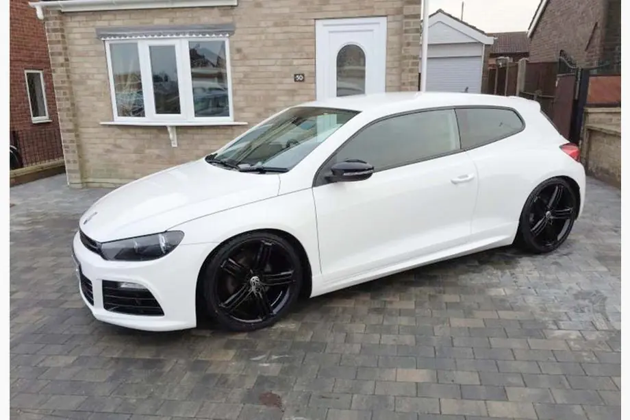 Volkswagen Scirocco 2008-2017 Seitenschweller DPT V-1 (Schwarz Glanz) Foto 3