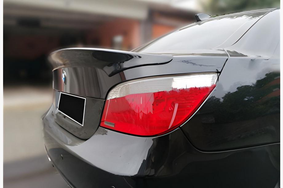 BMW 5 Series E60/E61 2003-2010 CSL-Style Heckspoiler (Schwarz Glanz) Foto 2