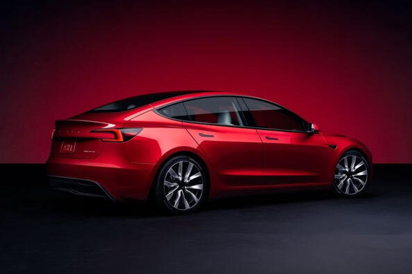 Testbericht zum Tesla Model 3 2023: Ein neuer Blick auf die Elektromobilität Foto 3