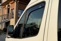 Mercedes Sprinter W907/W910 2018- Windabweiser zum Einstecken (2 Stk, HIC) Foto 3
