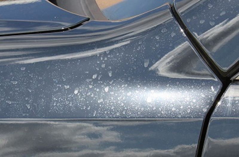 Kalk im Auto: Was ist das und wie wird man ihn los?