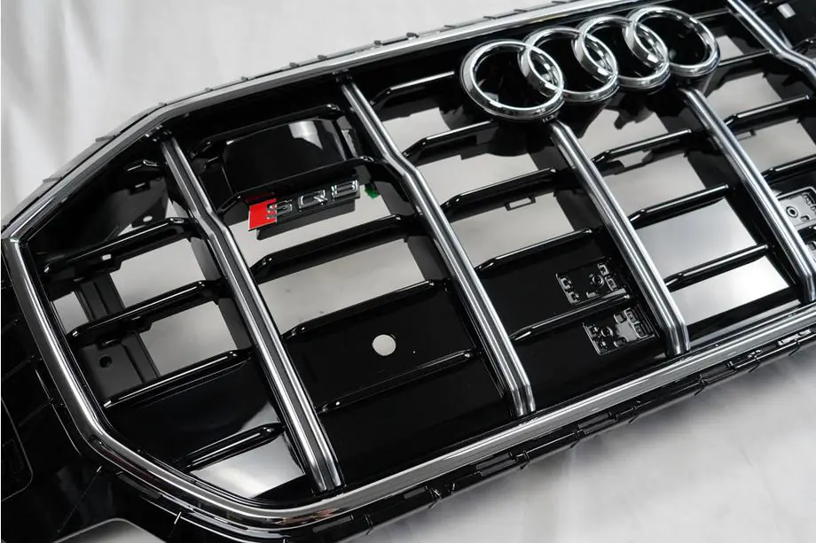 Audi Q8 2018- Frontgrill SQ-Style (2018-2023, schwarz mit Chrom) Foto 5