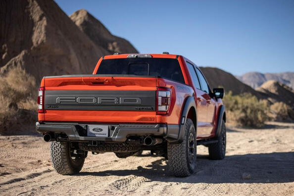 Testbericht zum Hochleistungs-Pickup Ford F-150 Raptor Foto 2