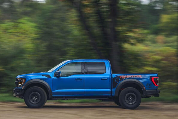 Testbericht zum Hochleistungs-Pickup Ford F-150 Raptor Foto 3