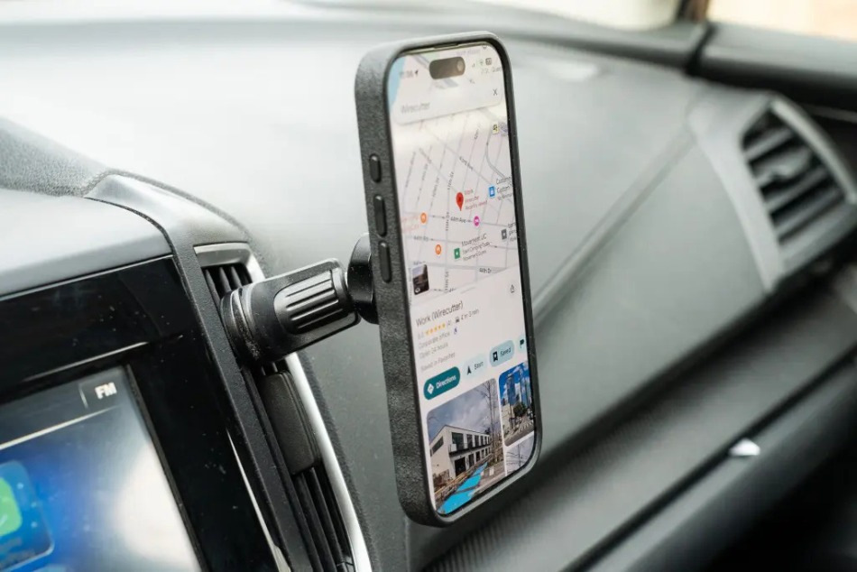 Wie wählt man die perfekte Smartphone-Halterung im Auto aus?