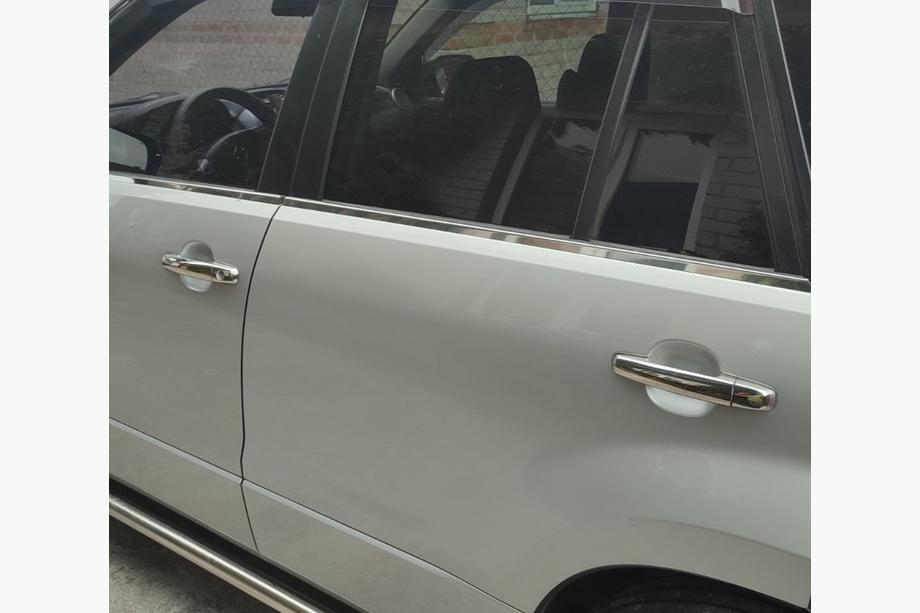 Suzuki Grand Vitara 2005-2017 Türgriffblenden Chrom (5 Stk, Edelstahl, ohne Sensor) Foto 1