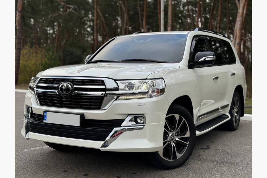 Toyota Land Cruiser 200 2007-2021 Frontlippe 2016↗ (Executive 2021) Foto 3