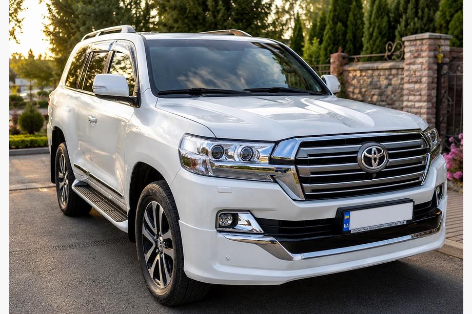Toyota Land Cruiser 200 2007-2021 Frontlippe 2016↗ (Executive 2019) Foto 4