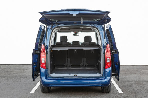 Toyota Proace City Verso Testbericht: Ein kompakter Minivan für verschiedene Bedürfnisse Foto 4