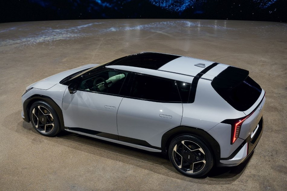 Testbericht des neuen elektrischen Fließheckmodells Kia EV4 Hatch