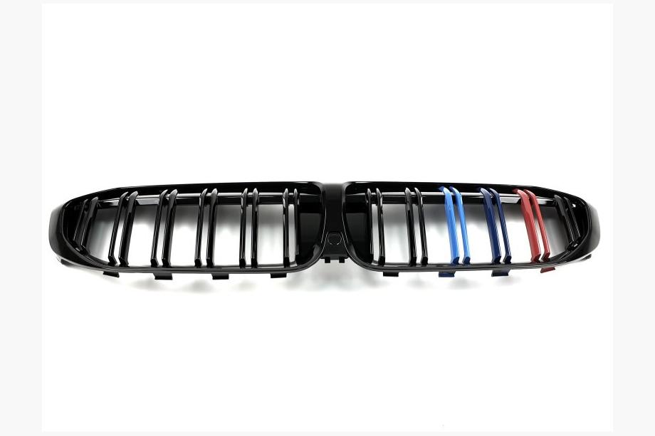 BMW 3 Series G20/G21 2018- M-Look V2 Nieren (2018-2022, M-Color mit schwarzem Rand) Foto 4