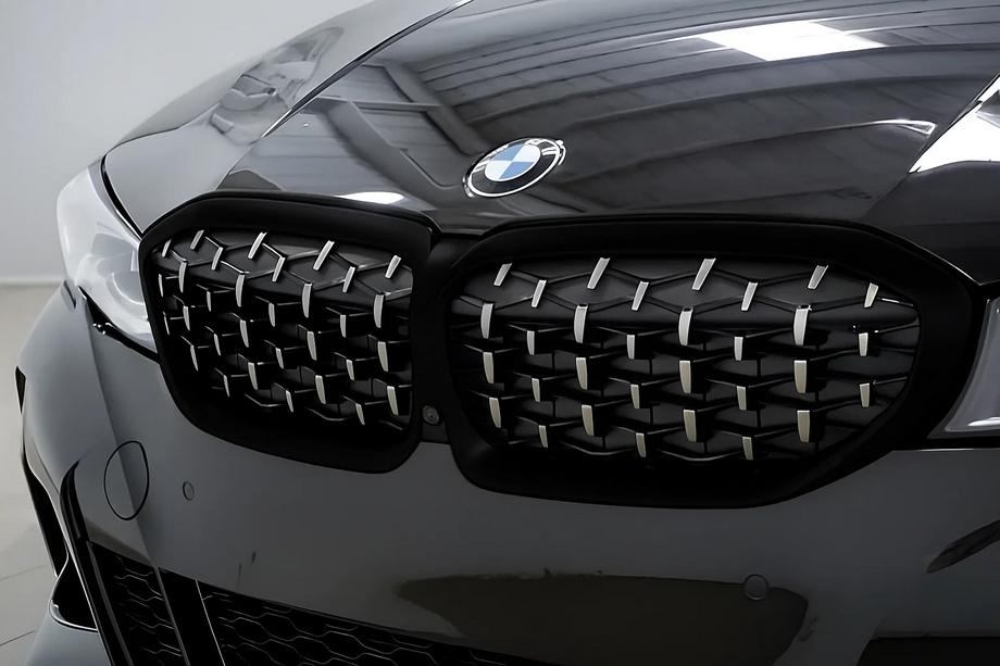 BMW 3 Series G20/G21 2018- Nieren Diamond Silber (2018-2022, schwarzer Rahmen) Foto 1