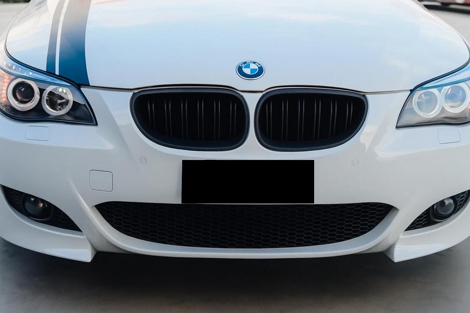 BMW 5 Series E60/E61 2003-2010 Nieren M-Look (schwarz matt) Image