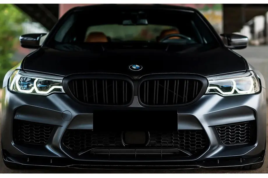 BMW 5er G30/G31 2017–2023 Nieren M-Look (2017-2020, Schwarz Matt) Foto 1