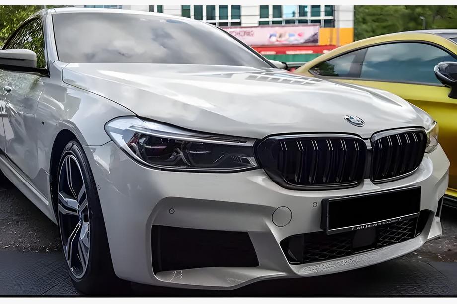 BMW 6 Series G32 2017- Nieren M-Look (2017-2020, Schwarz Glanz) Image